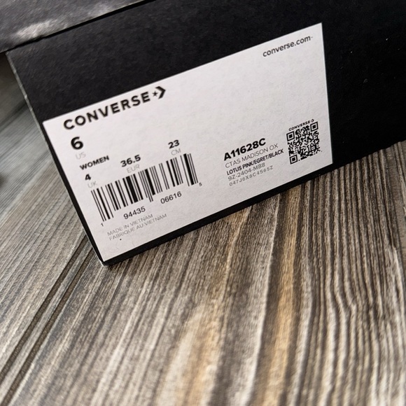 Converse sneakers CTAS Madison OX sz 6 NEW Pink Canvas Sneakers - Picture 3 of 5